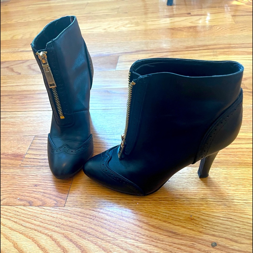 Tommy Hilfiger size 7 leather boots